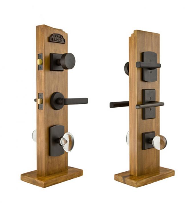 L'esposizione di legno su ordinazione tormenta il banco di mostra indipendente della serratura di porta